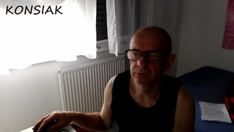 Snapshot of konsiak chatting on October 2025 08:13:02 AM Komsiak online show from October 2025 08:13:02 AM