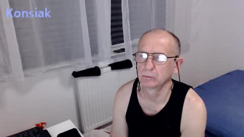 Snapshot of konsiak chatting on January 2026 06:44:01 PM Komsiak online show from January 2026 06:44:01 PM