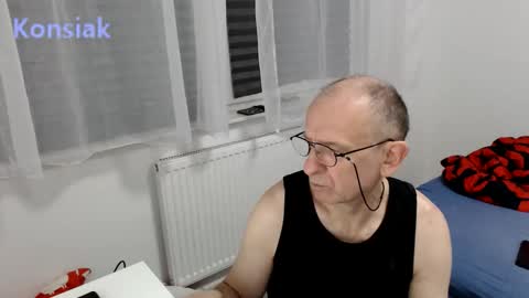 Snapshot of konsiak chatting on January 2026 06:43:02 PM Komsiak online show from January 2026 06:43:02 PM