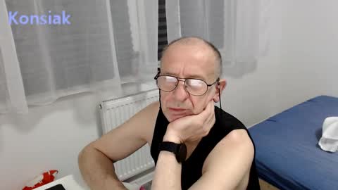Snapshot of konsiak chatting on January 2026 04:53:01 PM Komsiak online show from January 2026 04:53:01 PM