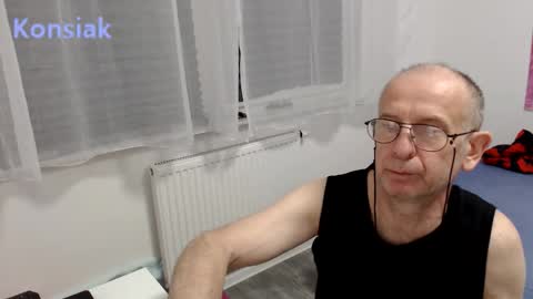 Snapshot of konsiak chatting on February 2026 07:18:01 PM Komsiak online show from February 2026 07:18:01 PM