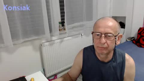 Snapshot of konsiak chatting on May 2026 09:41:02 PM Komsiak online show from May 2026 09:41:02 PM