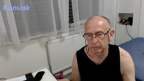 Snapshot of konsiak chatting on May 2026 04:46:02 PM Komsiak online show from May 2026 04:46:02 PM