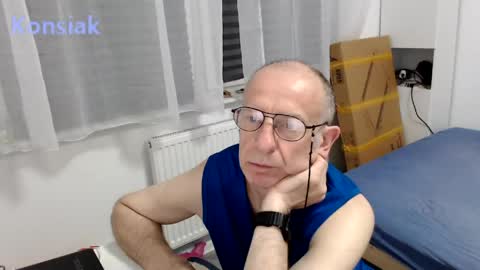Snapshot of konsiak chatting on May 2026 07:11:01 PM Komsiak online show from May 2026 07:11:01 PM