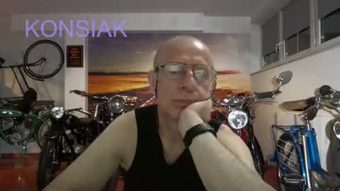 Snapshot of konsiak chatting on June 2026 09:52:01 PM Komsiak online show from June 2026 09:52:01 PM