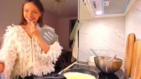Snapshot of kossie_ chatting on February 2025 03:39:01 PM kossie_ online show from February 2025 03:39:01 PM