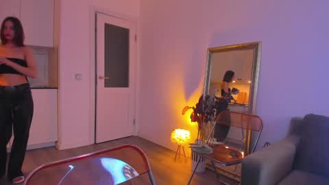 Snapshot of kossie_ chatting on February 2025 12:06:01 PM kossie_ online show from February 2025 12:06:01 PM