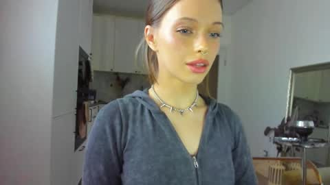 Snapshot of kossie_ chatting on February 2025 03:24:02 PM kossie_ online show from February 2025 03:24:02 PM