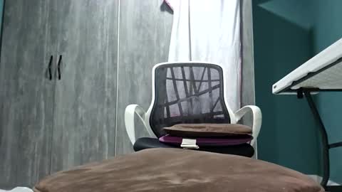 Koto Bombon online show from April 2026 06:10:01 PM