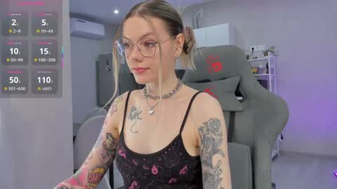 Snapshot of koza_dereza_ chatting on April 2026 12:10:02 PM Jess online show from April 2026 12:10:02 PM