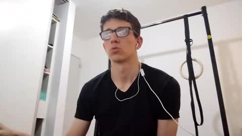 Facu online show from October 2025 11:20:02 AM