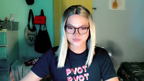 krezikeed online show from April 2026 06:36:01 AM