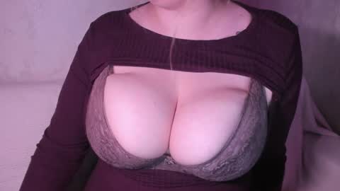 Snapshot of kriisrus chatting on October 2025 07:03:01 PM KrisRus online show from October 2025 07:03:01 PM