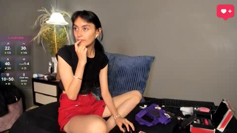 Nahomi online show from November 2025 11:42:02 AM