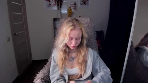 kris_grant online show from November 2025 10:40:02 AM