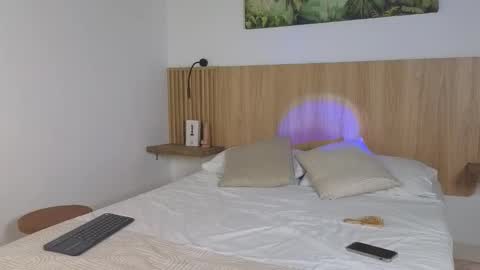 kriss online show from October 2025 02:01:02 AM