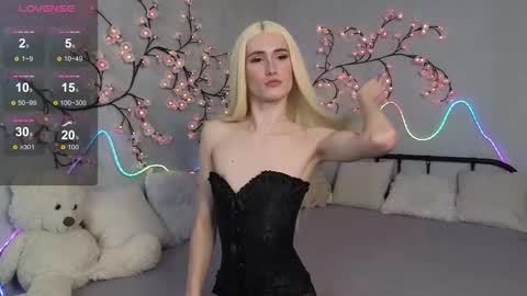 Snapshot of kris_mon chatting on February 2026 03:14:02 AM Kris online show from February 2026 03:14:02 AM