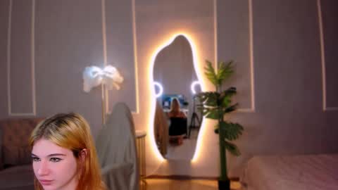 krispy_starr online show from September 2025 02:40:01 PM