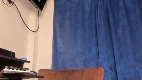 Snapshot of kriss_edwards chatting on March 2026 04:18:01 AM Kriss online show from March 2026 04:18:01 AM