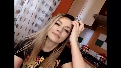 Snapshot of krisssexi chatting on January 2025 10:43:01 AM KrissSexi online show from January 2025 10:43:01 AM