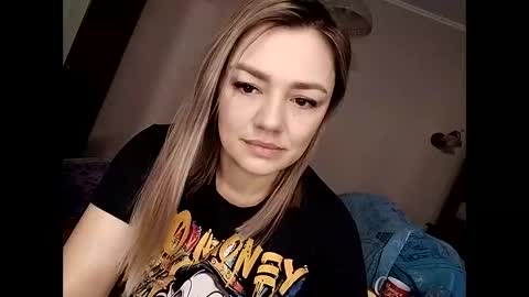 Snapshot of krisssexi chatting on January 2025 04:36:01 AM KrissSexi online show from January 2025 04:36:01 AM