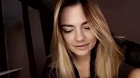 Snapshot of krisssexi chatting on October 2025 05:41:01 AM KrissSexi online show from October 2025 05:41:01 AM