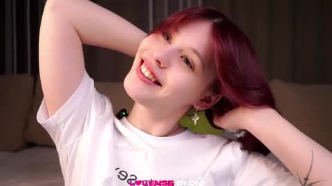 Snapshot of krissyhei chatting on May 2026 01:11:02 AM Sarah online show from May 2026 01:11:02 AM
