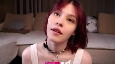 Snapshot of krissyhei chatting on June 2026 01:07:02 AM Sarah online show from June 2026 01:07:02 AM
