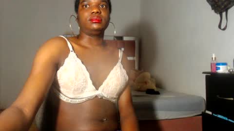 Snapshot of kristal_cox2 chatting on June 2026 11:24:02 AM kristal_cox2 online show from June 2026 11:24:02 AM