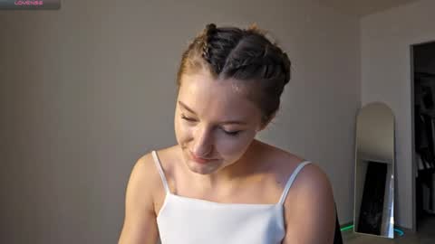 kristandaty online show from March 2026 10:33:01 AM