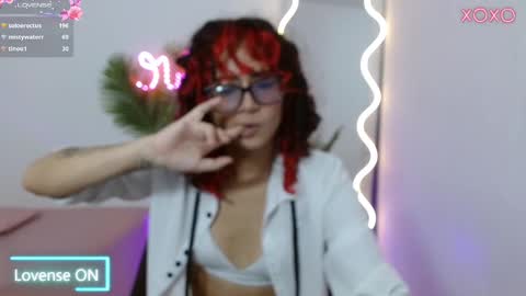 Snapshot of kristen_tay chatting on March 2025 06:48:02 AM kristen_tay online show from March 2025 06:48:02 AM