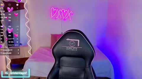 Snapshot of kristen_tay chatting on October 2025 03:20:02 AM kristen_tay online show from October 2025 03:20:02 AM