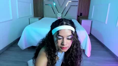 Snapshot of kristenbread chatting on October 2025 07:56:02 PM Kristen Bread online show from October 2025 07:56:02 PM