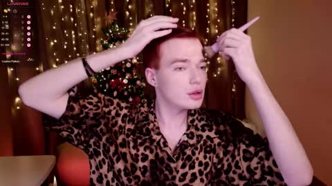 Kristen online show from December 2025 09:33:02 PM