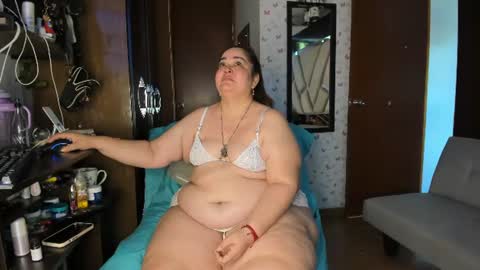 Snapshot of kristenhill1 chatting on June 2026 03:33:01 PM Kristen online show from June 2026 03:33:01 PM