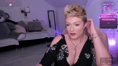 Tina online show from January 2025 07:00:01 PM