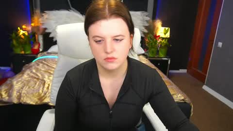 Snapshot of kristifoxy chatting on April 2026 05:05:01 AM kristifoxy online show from April 2026 05:05:01 AM