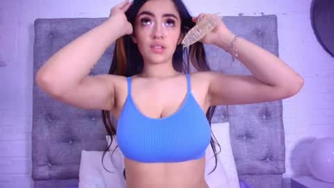 Kristin online show from November 2025 05:27:01 PM