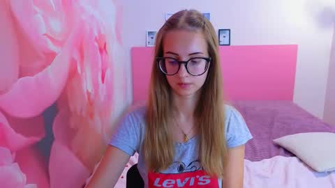 Kristina Adel online show from October 2025 06:55:02 AM