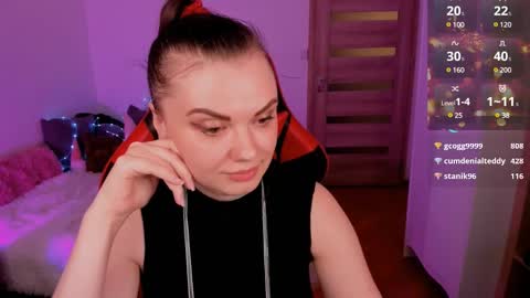 Snapshot of kristina_logan chatting on December 2024 09:32:02 PM Kristina online show from December 2024 09:32:02 PM