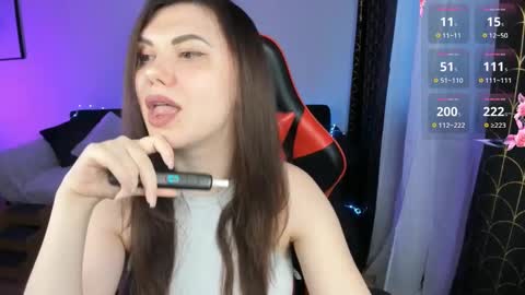 Snapshot of kristina_logan chatting on January 2025 03:07:01 PM Kristina online show from January 2025 03:07:01 PM