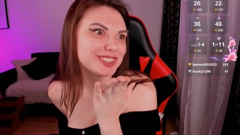 Snapshot of kristina_logan chatting on February 2025 06:26:01 PM Kristina online show from February 2025 06:26:01 PM