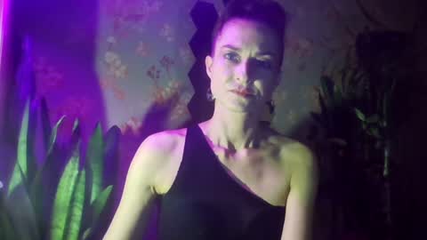 Snapshot of kristinagold44 chatting on December 2024 07:18:01 PM Kristina online show from December 2024 07:18:01 PM