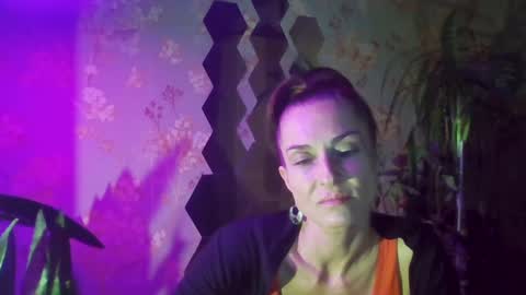 Snapshot of kristinagold44 chatting on January 2025 10:24:02 PM Kristina online show from January 2025 10:24:02 PM