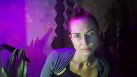 Snapshot of kristinagold44 chatting on January 2025 04:11:02 PM Kristina online show from January 2025 04:11:02 PM