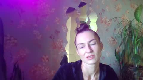 Snapshot of kristinagold44 chatting on February 2025 01:30:01 PM Kristina online show from February 2025 01:30:01 PM