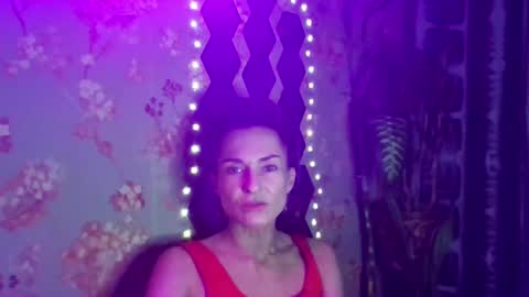 Snapshot of kristinagold44 chatting on March 2025 09:48:02 PM Kristina online show from March 2025 09:48:02 PM