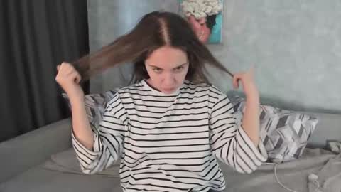 Kristina online show from February 2026 12:01:01 PM