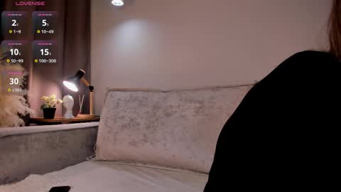 Hey  My name is Davis online show from April 2026 06:06:01 AM