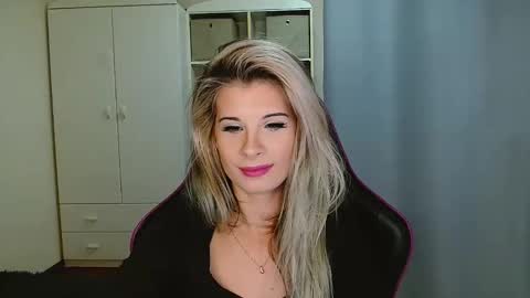 KristineAmore online show from November 2025 07:54:01 AM